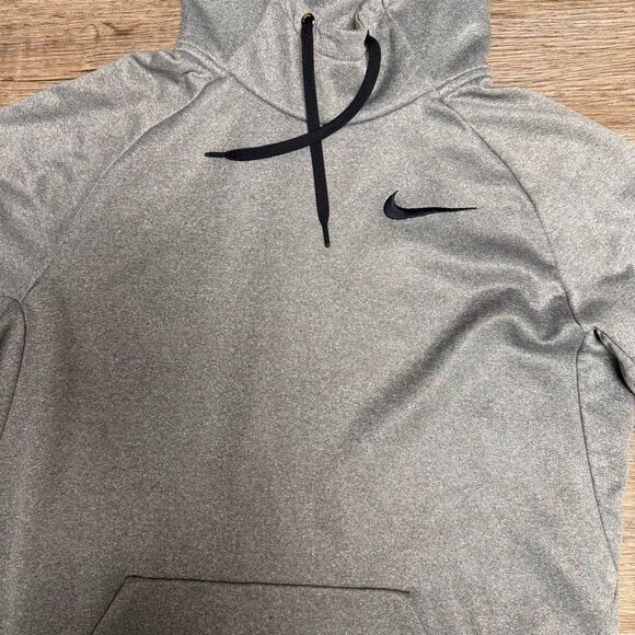 Nike Men's Light Gray Hoodie - Picture 6 of 11